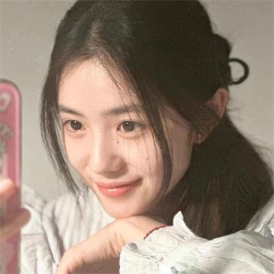 为了受伤的右眼